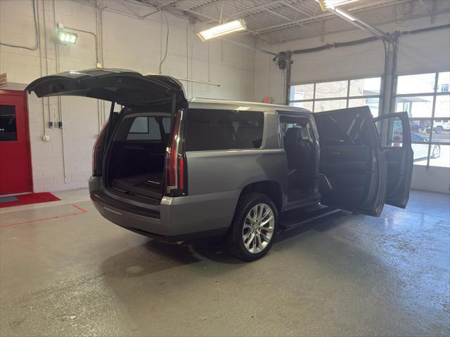used 2019 Cadillac Escalade ESV car, priced at $34,991