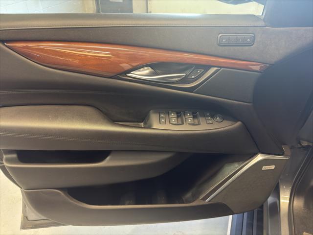 used 2019 Cadillac Escalade ESV car, priced at $34,991