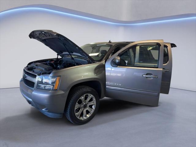 used 2012 Chevrolet Suburban car, priced at $10,991