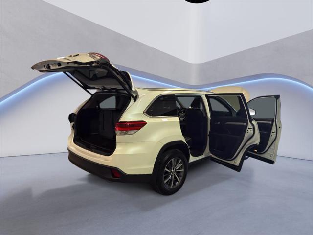 used 2018 Toyota Highlander car, priced at $20,791