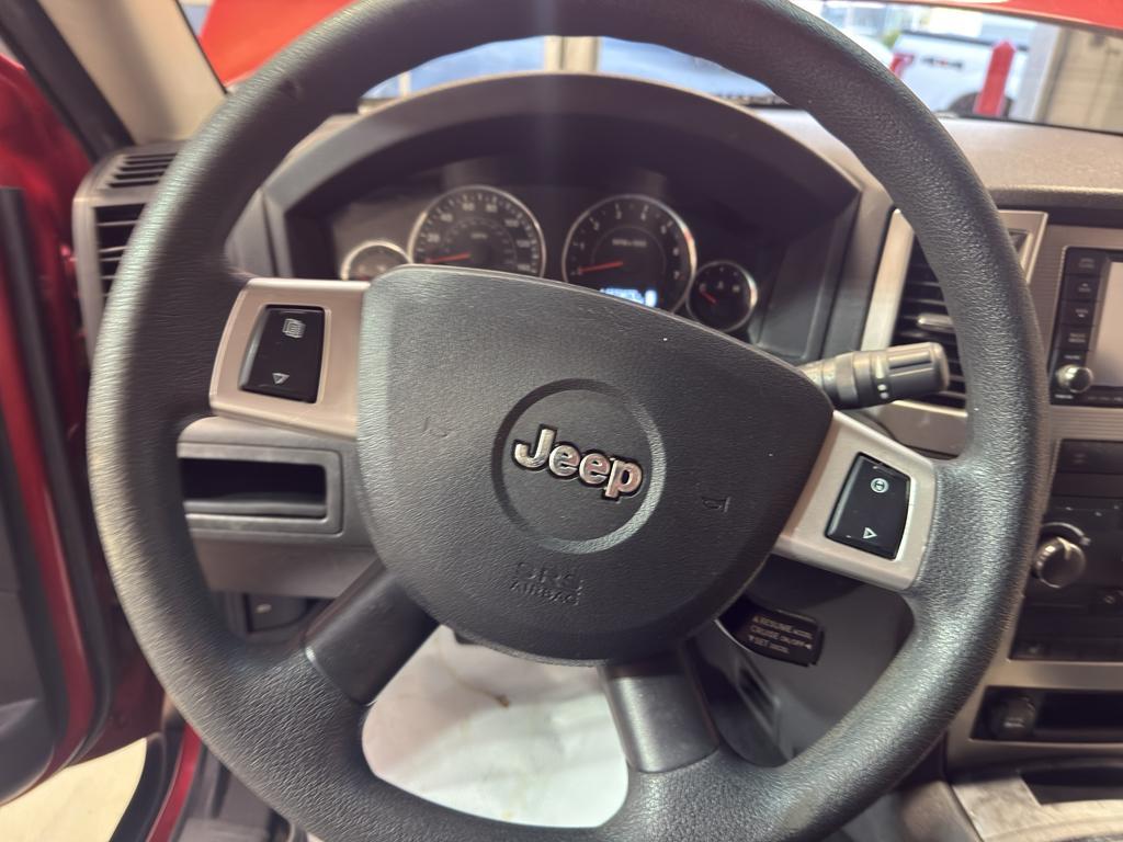 used 2009 Jeep Grand Cherokee car, priced at $2,495