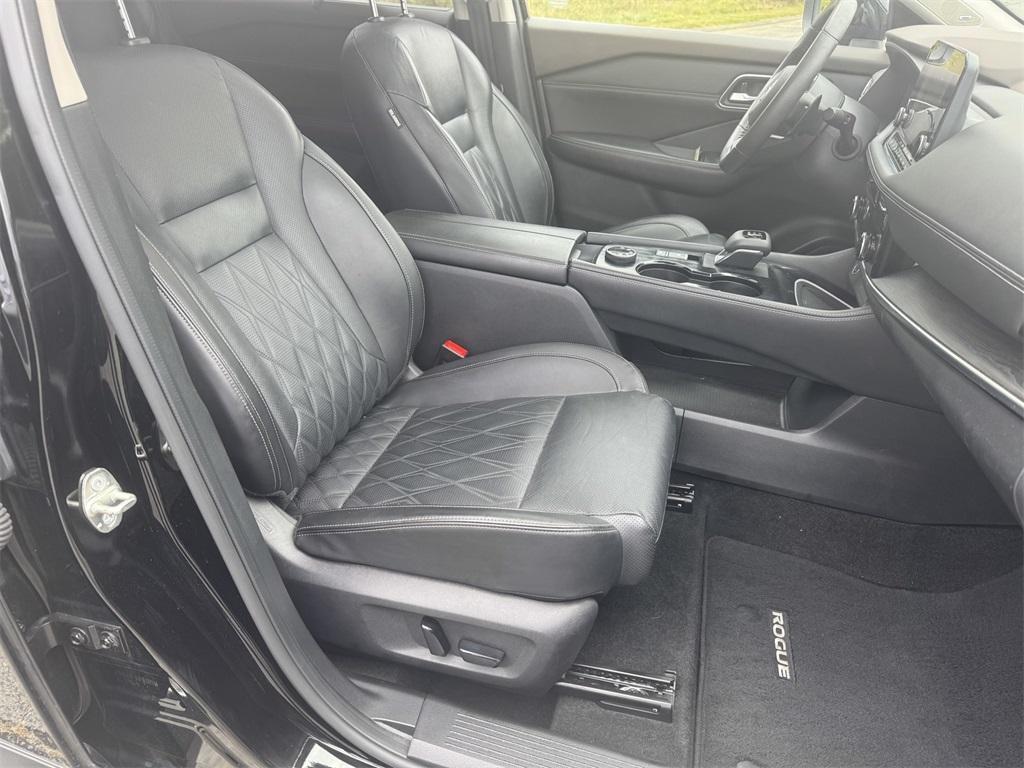 used 2021 Nissan Rogue car, priced at $27,789