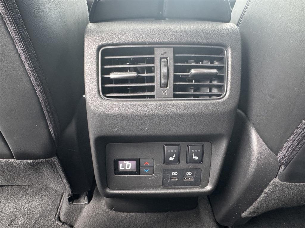 used 2021 Nissan Rogue car, priced at $27,789