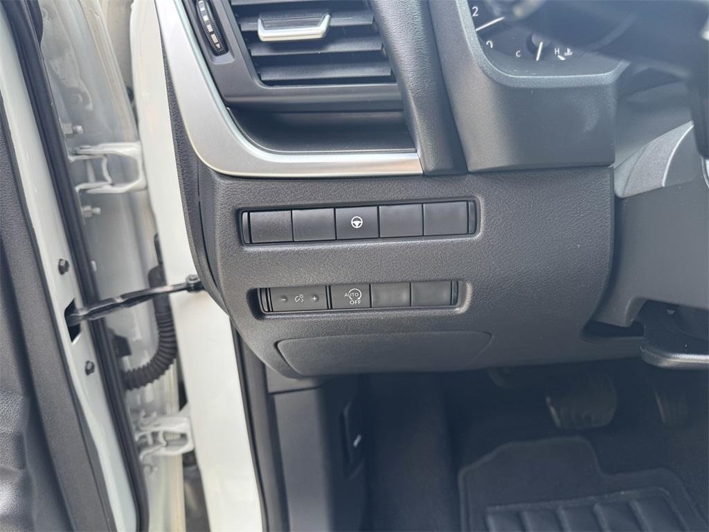 used 2023 Nissan Rogue car, priced at $21,598
