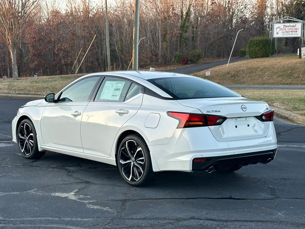 new 2025 Nissan Altima car