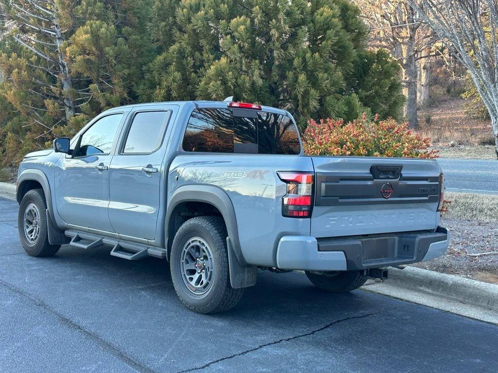 new 2025 Nissan Frontier car