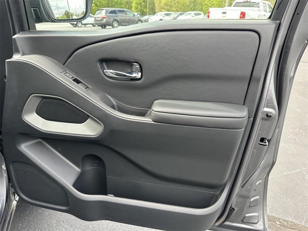 new 2025 Nissan Frontier car, priced at $35,306