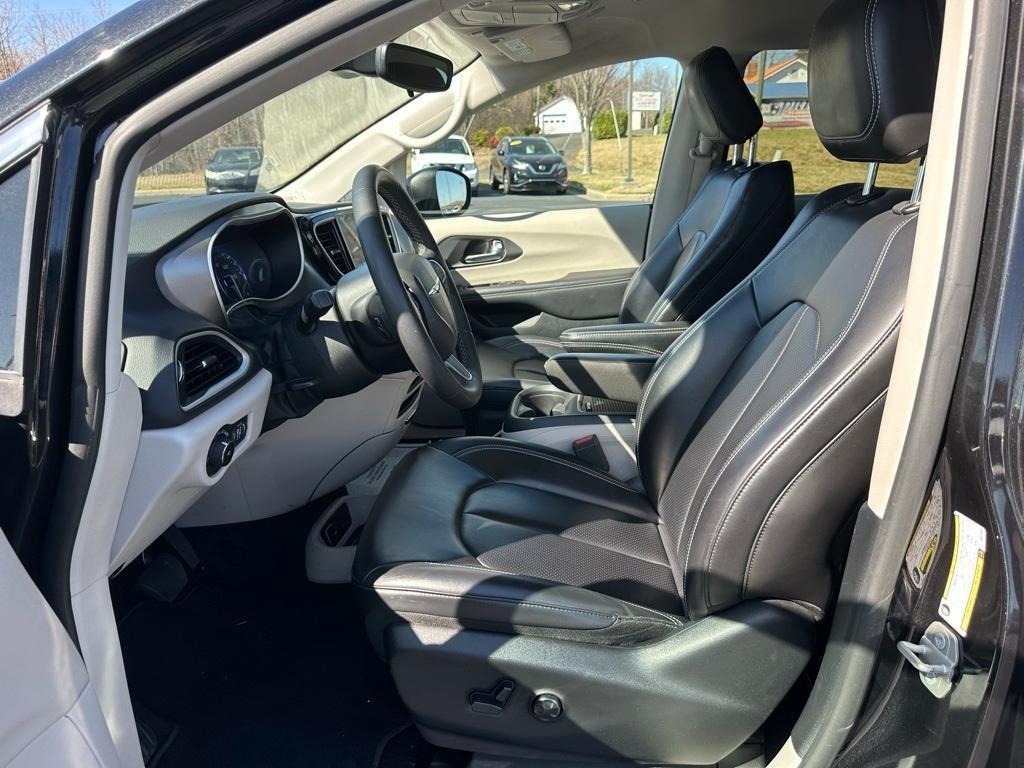 used 2023 Chrysler Pacifica car, priced at $22,488