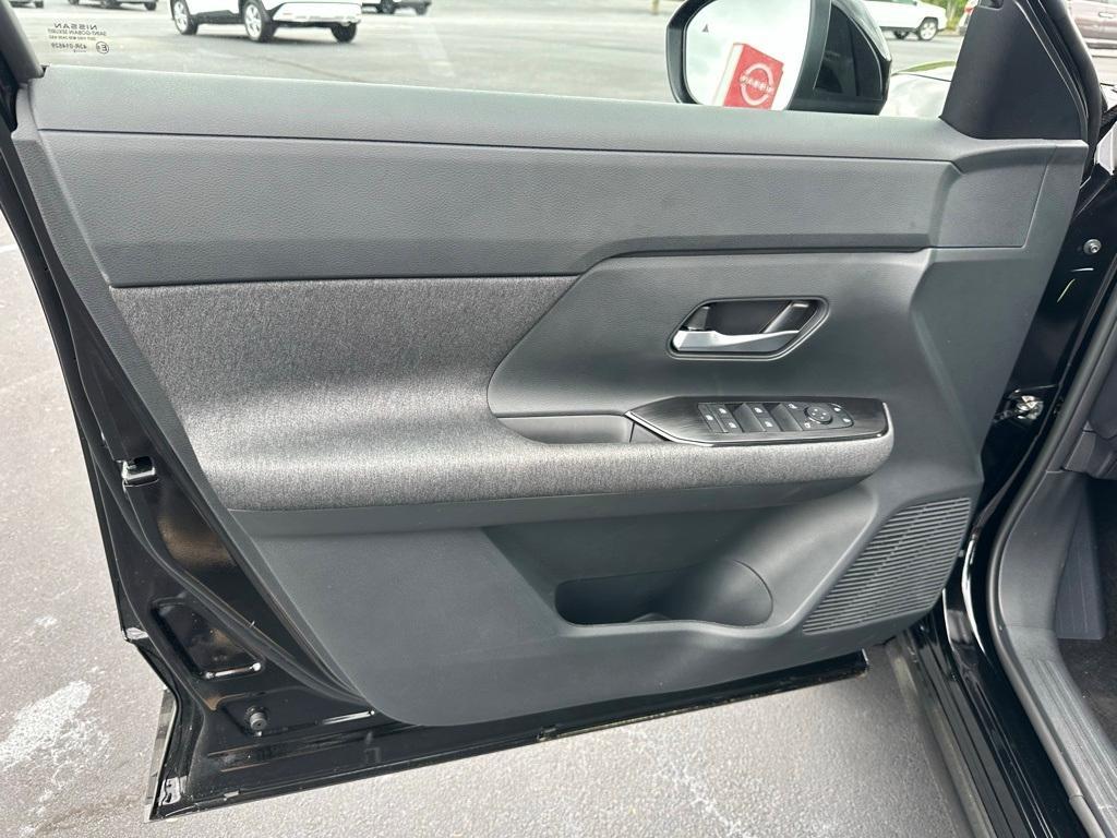 new 2025 Nissan Kicks car