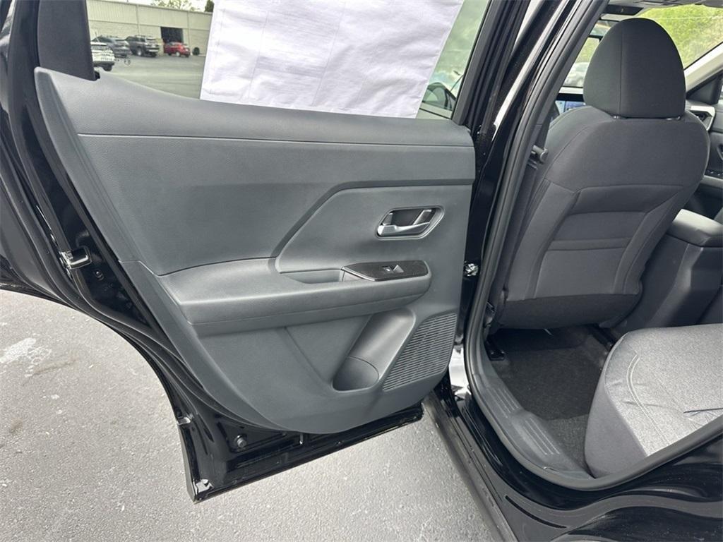 new 2025 Nissan Kicks car