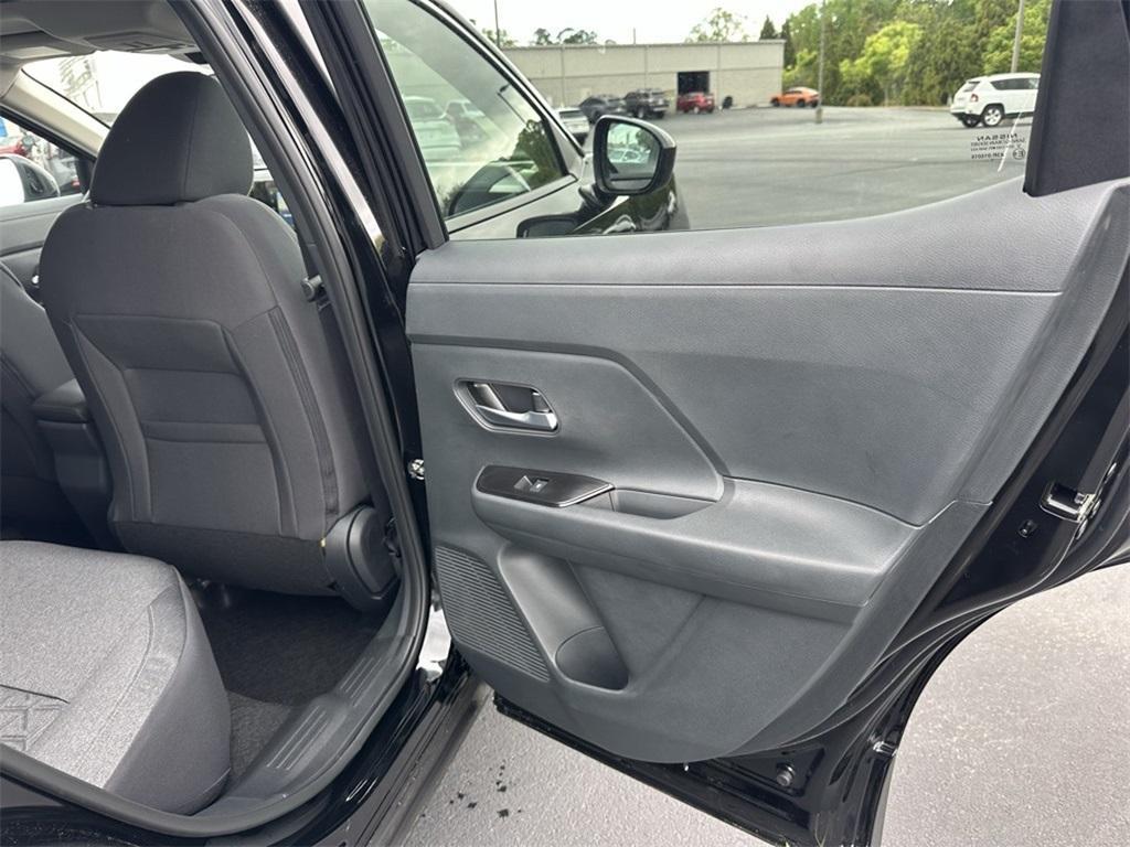 new 2025 Nissan Kicks car