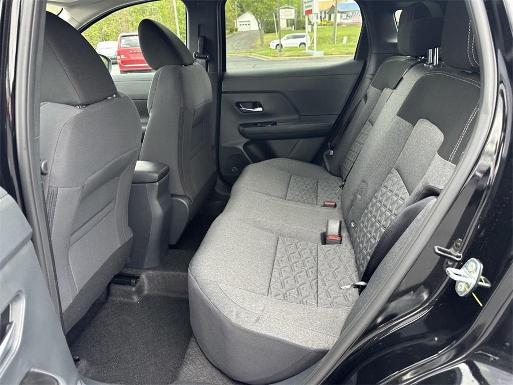 new 2025 Nissan Kicks car