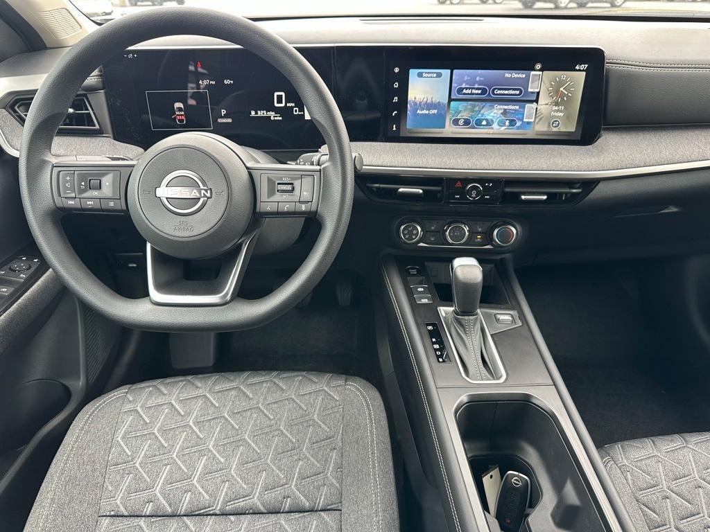new 2025 Nissan Kicks car