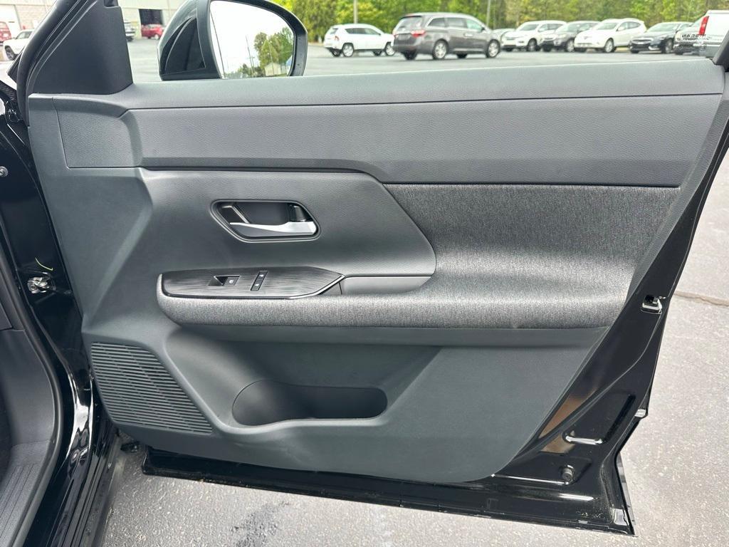 new 2025 Nissan Kicks car