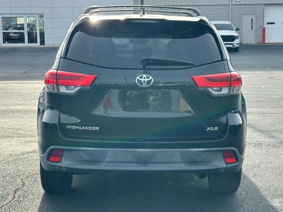 used 2019 Toyota Highlander car, priced at $22,988