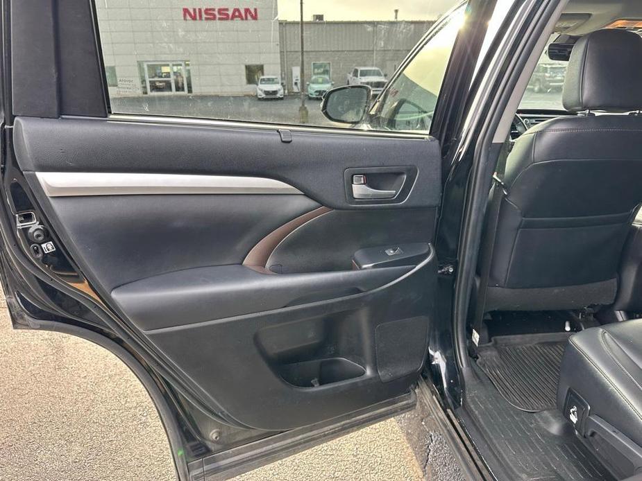 used 2019 Toyota Highlander car, priced at $22,988