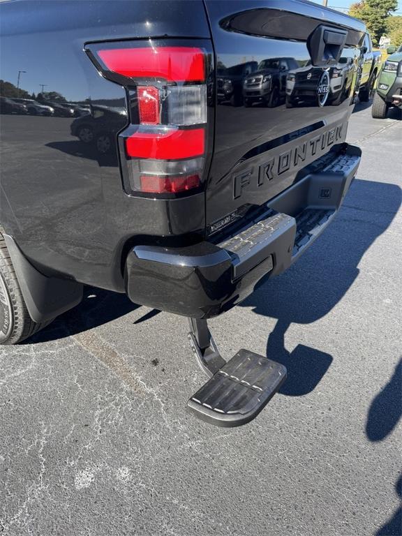 new 2026 Nissan Frontier car, priced at $39,686