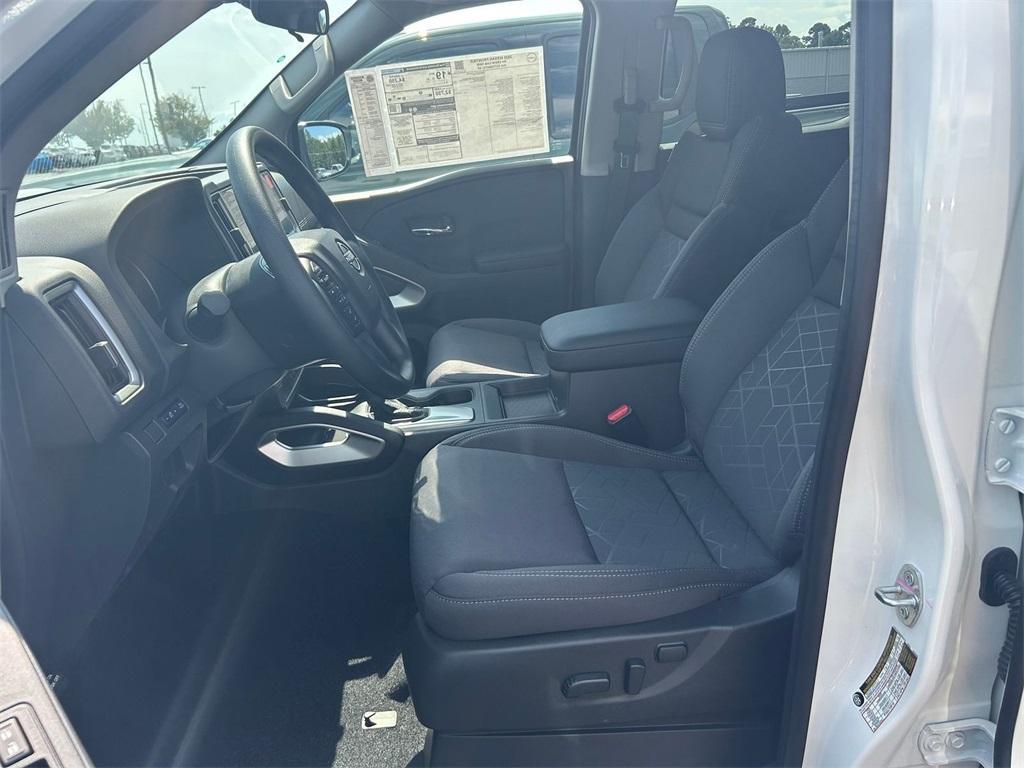 new 2025 Nissan Frontier car, priced at $39,665