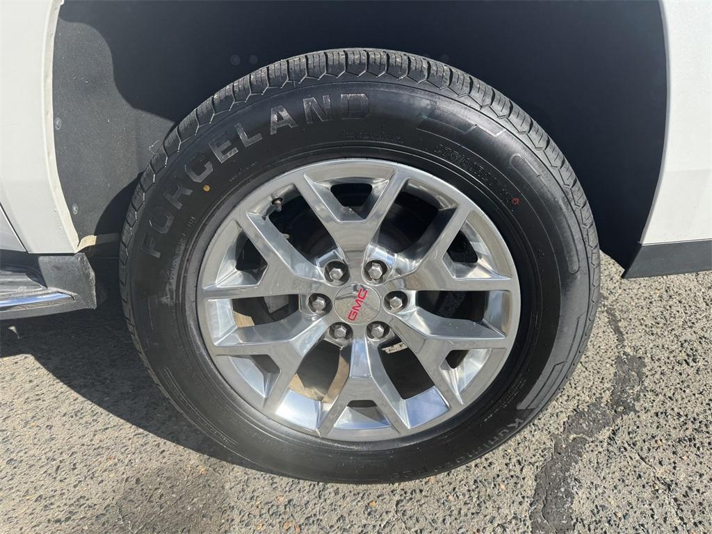 used 2016 GMC Yukon XL car, priced at $19,988