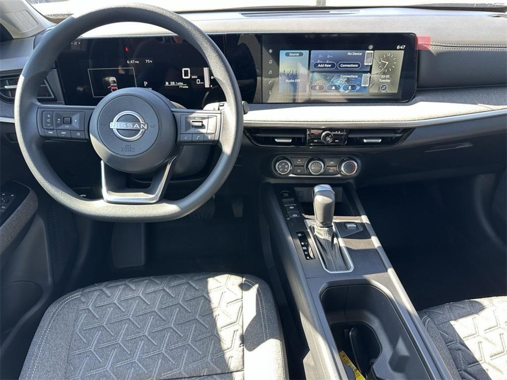 new 2025 Nissan Kicks car, priced at $24,575