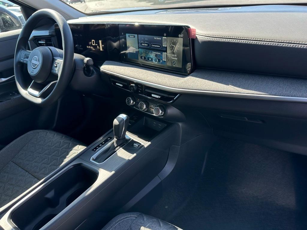 new 2025 Nissan Kicks car, priced at $24,575