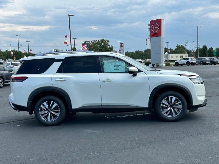 new 2024 Nissan Pathfinder car, priced at $41,982