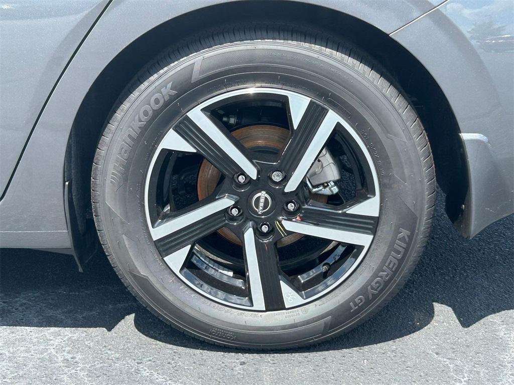 new 2025 Nissan Sentra car, priced at $22,306