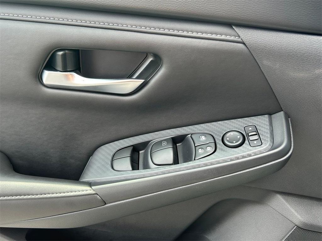 new 2025 Nissan Sentra car, priced at $22,306