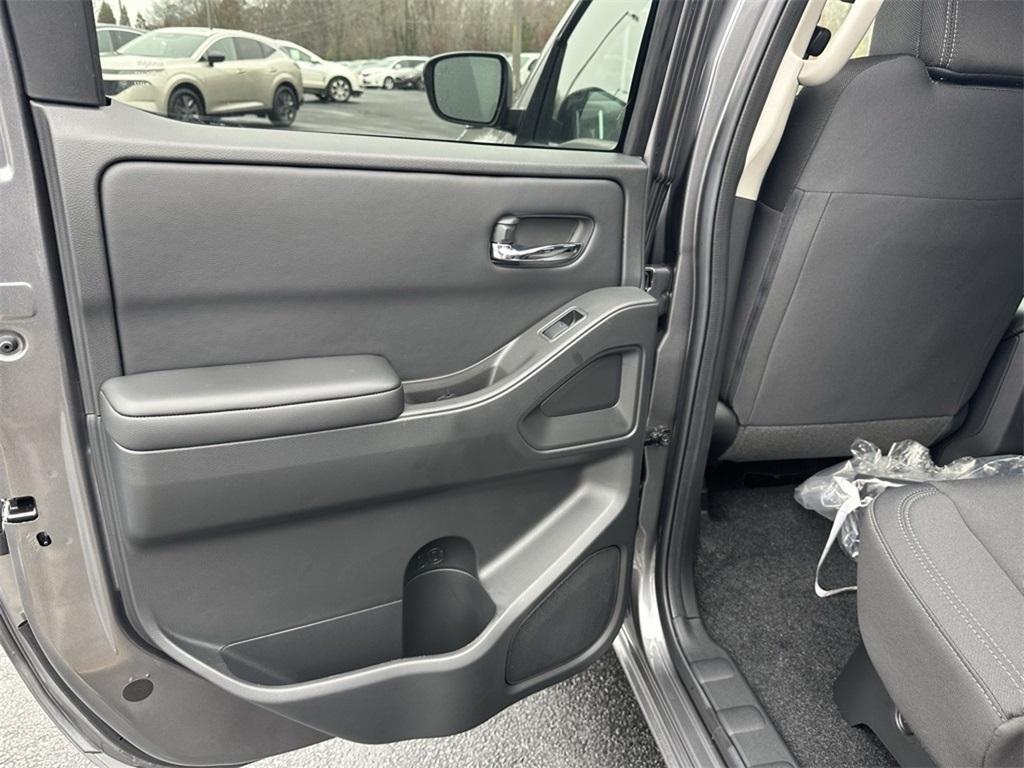 new 2025 Nissan Frontier car, priced at $39,814