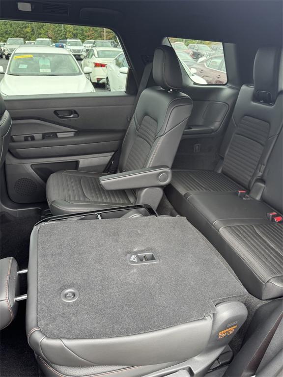 new 2025 Nissan Pathfinder car, priced at $42,748