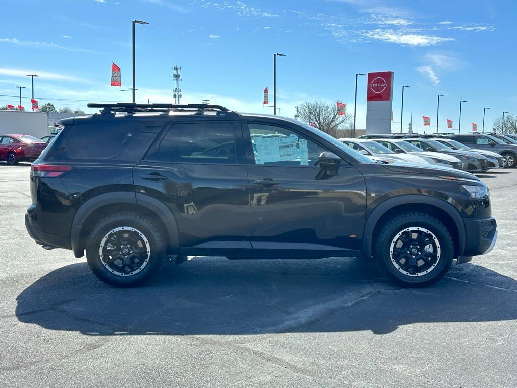 new 2025 Nissan Pathfinder car, priced at $43,650