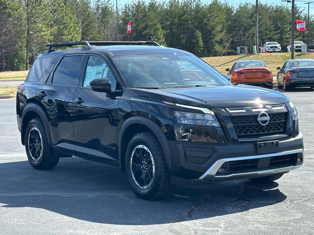 new 2025 Nissan Pathfinder car, priced at $43,650