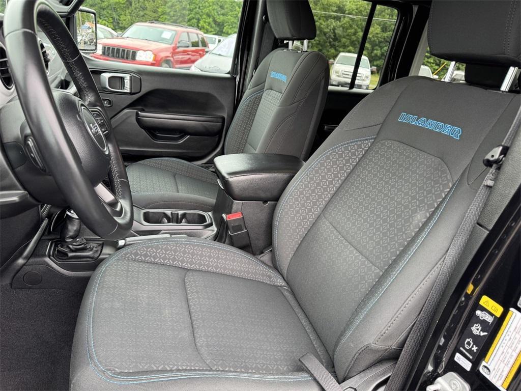used 2021 Jeep Wrangler Unlimited car, priced at $31,988