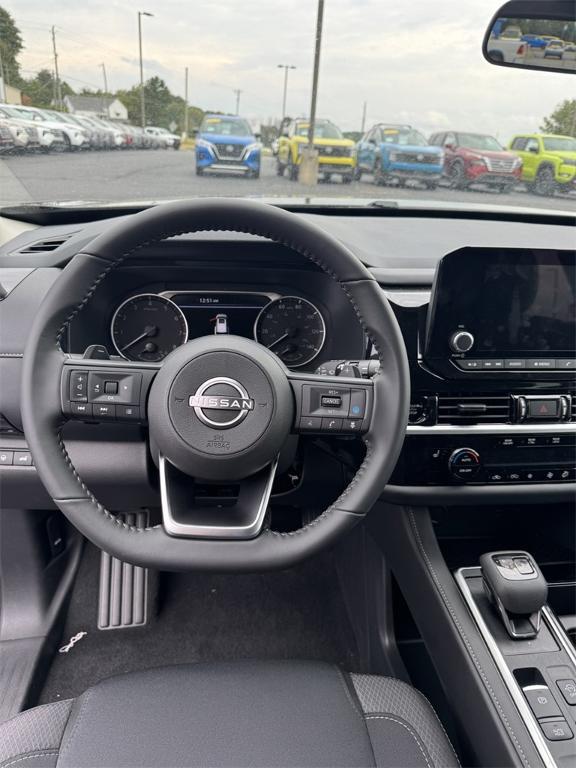 new 2025 Nissan Pathfinder car