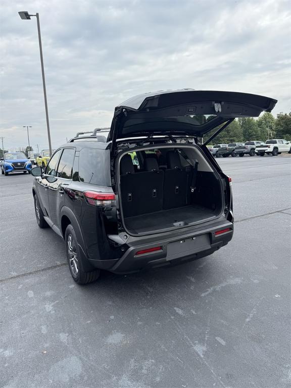 new 2025 Nissan Pathfinder car