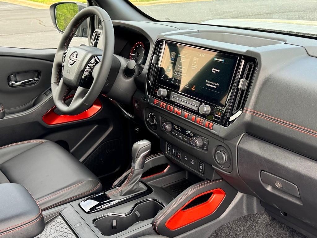 new 2025 Nissan Frontier car