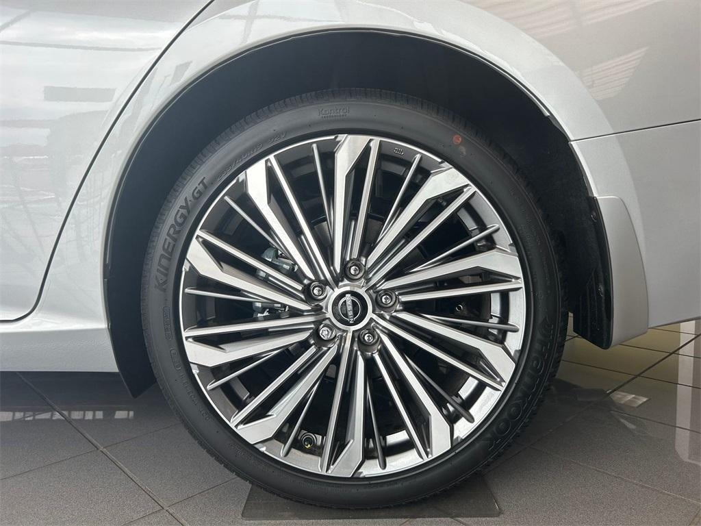 new 2025 Nissan Altima car, priced at $35,352