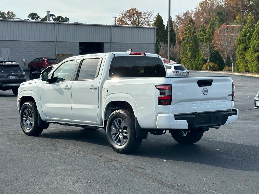 new 2025 Nissan Frontier car