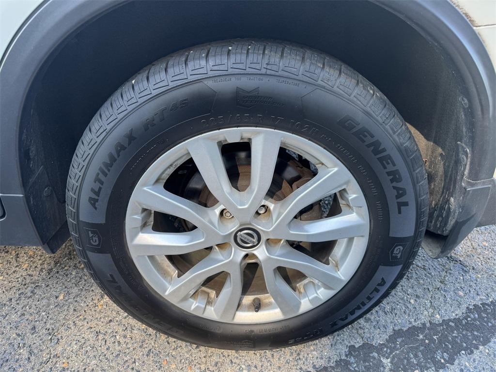 used 2018 Nissan Rogue car, priced at $15,499