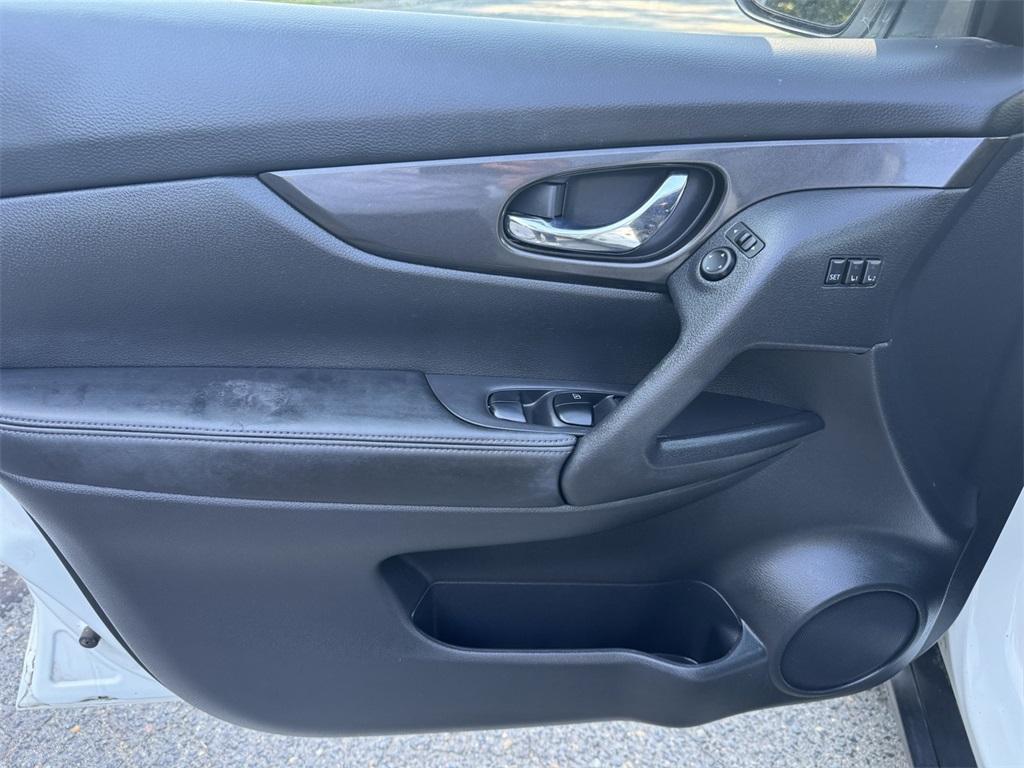 used 2018 Nissan Rogue car, priced at $15,499