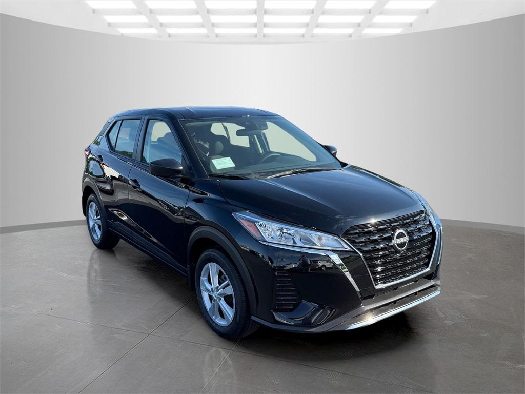 new 2025 Nissan Kicks Play car, priced at $21,950
