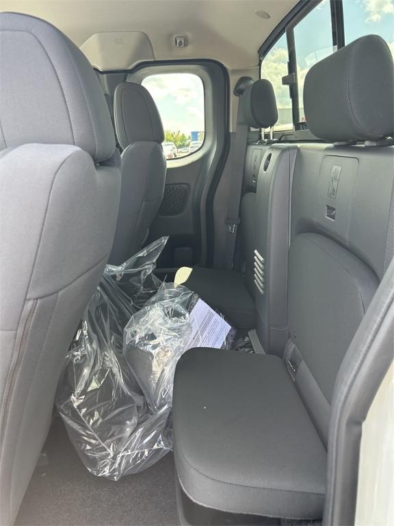 new 2025 Nissan Frontier car