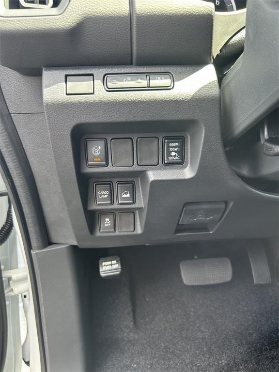 new 2025 Nissan Frontier car
