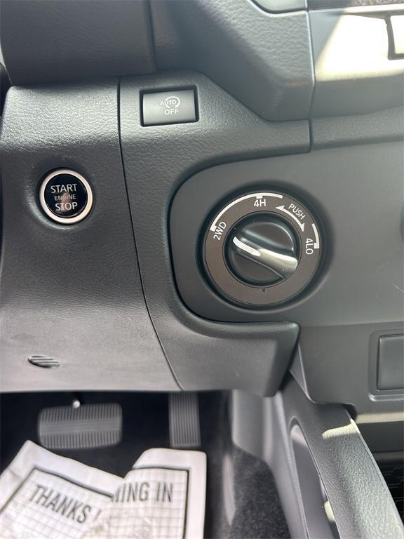 new 2025 Nissan Frontier car
