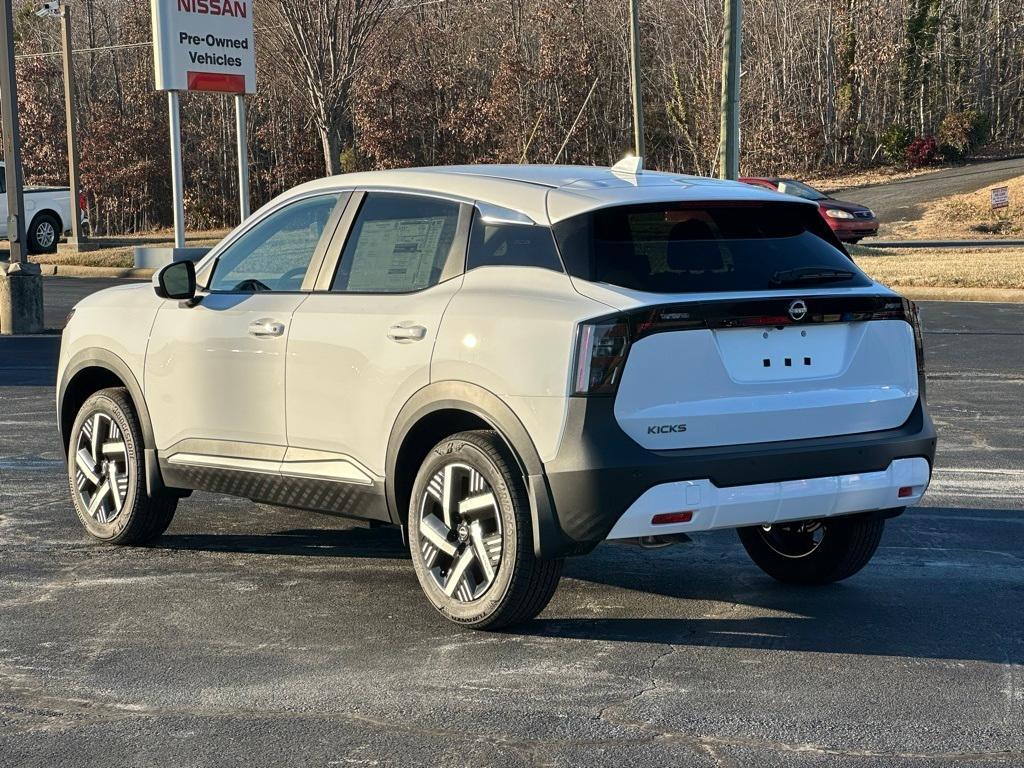 new 2025 Nissan Kicks car