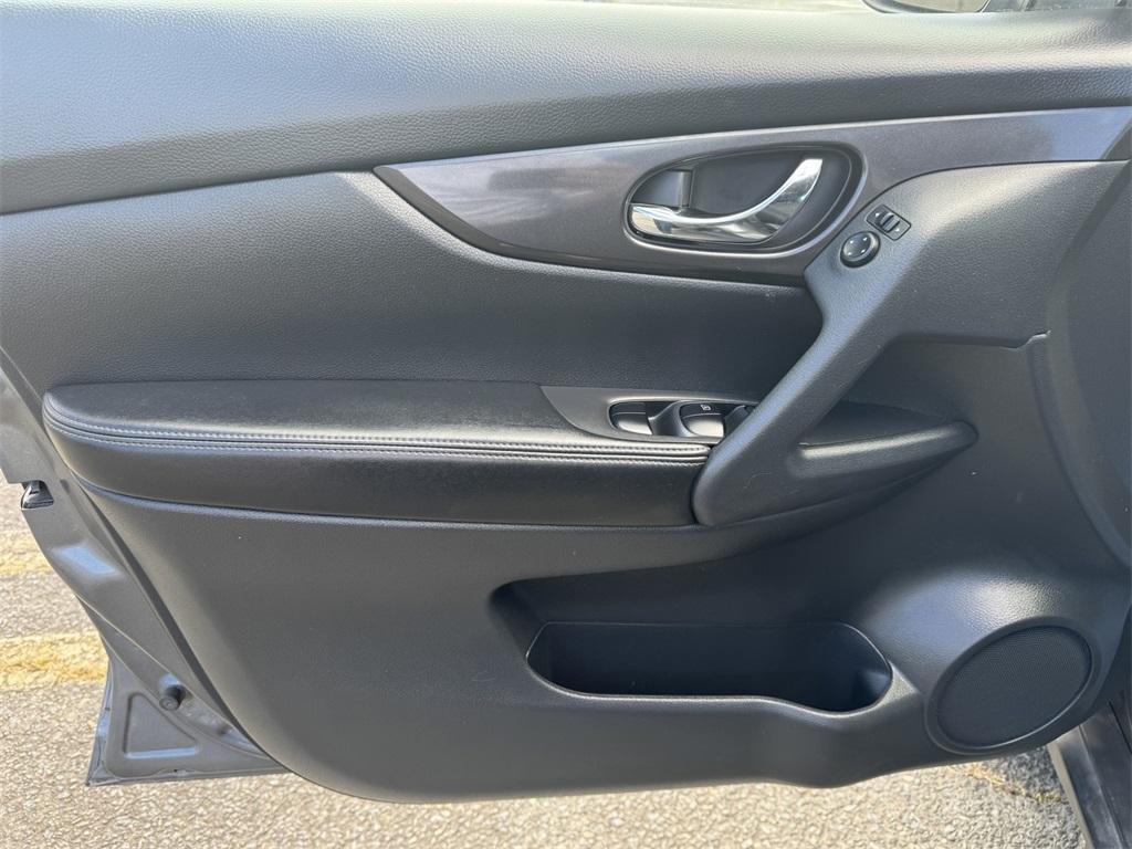 used 2018 Nissan Rogue car, priced at $11,288