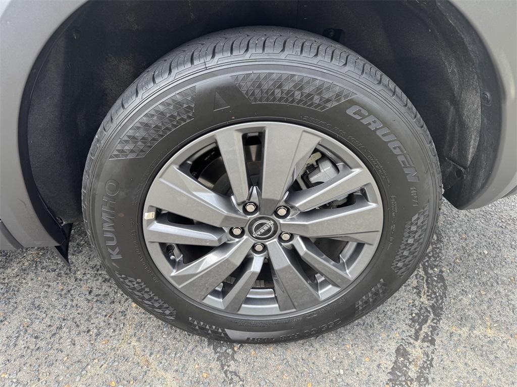 used 2025 Nissan Pathfinder car, priced at $30,988