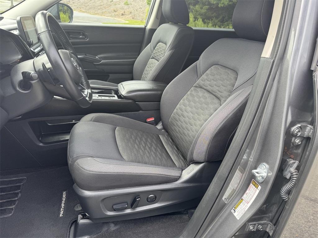 used 2025 Nissan Pathfinder car, priced at $30,988