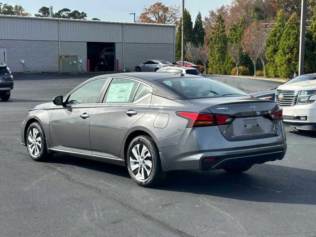 new 2025 Nissan Altima car, priced at $27,250