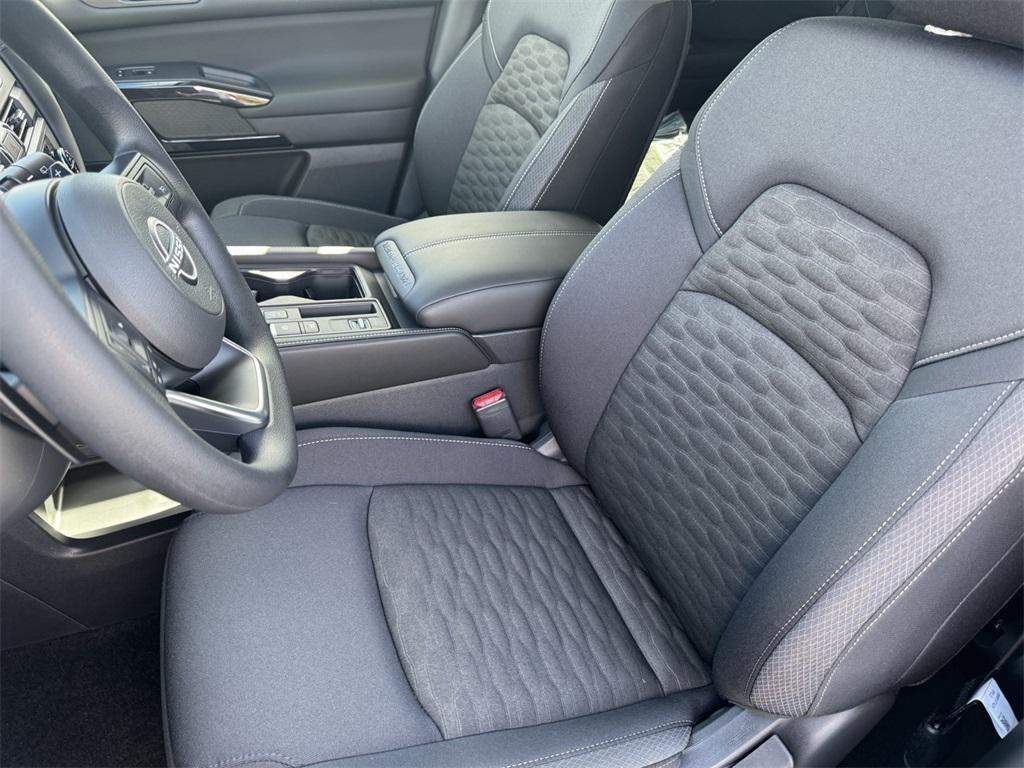 new 2025 Nissan Pathfinder car, priced at $34,761